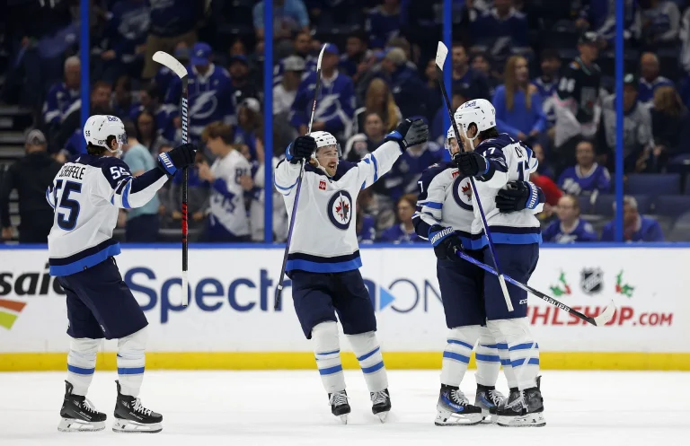 NHL Power Rankings 2023/24: Oilers Break Into Top 16, Panthers Extend Winning Streak to Nine Games, Jets Make Franchise History and More in Week 14